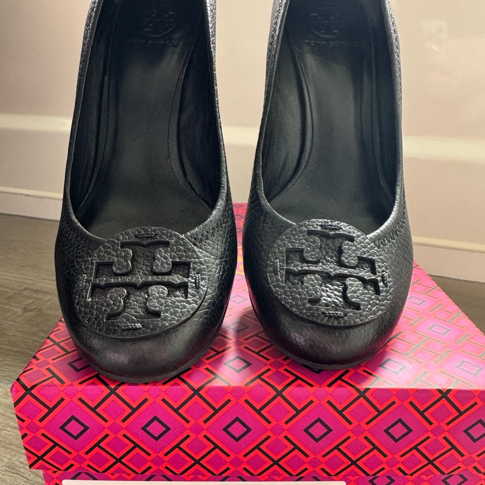 Tory Burch Perfect Black Pebble Leather Wedge